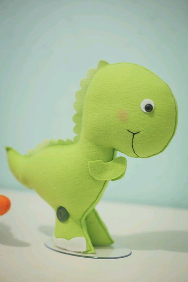 Dinossauros em feltro