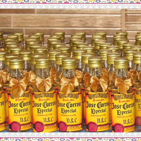Garrafinha Lembrancinha Chá Bar José Cuervo