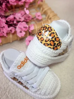 Adidas de Crochê Onçinha