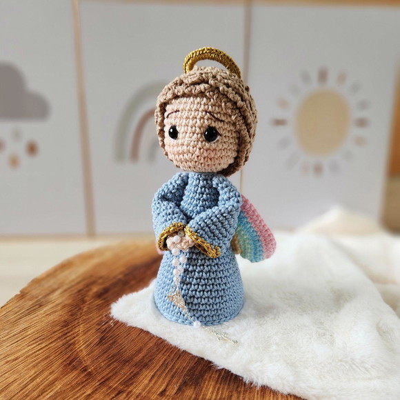 Anjinho da Guarda Arco-íris de Crochê Amigurumi - Imagem 2