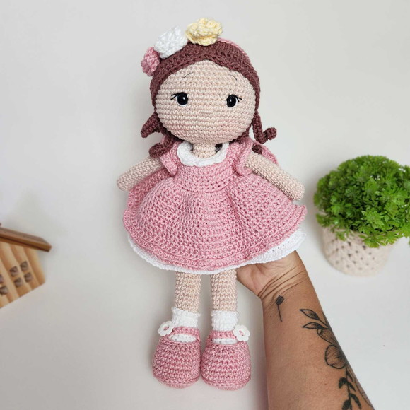 Boneca de Crochê Amigurumi