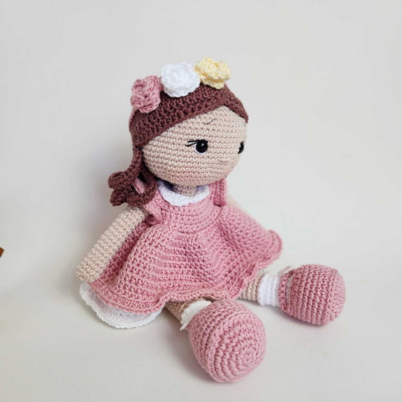 Boneca de Crochê Amigurumi - Imagem 3