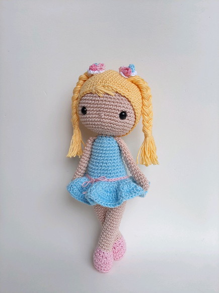 Boneca de Crochê Amigurumi - Imagem 3