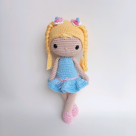 Boneca de Crochê Amigurumi - Imagem 4