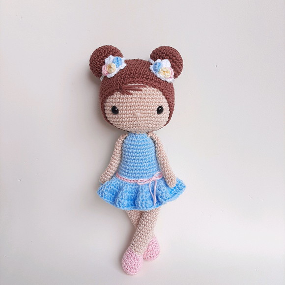 Boneca de Crochê Amigurumi - Imagem 3
