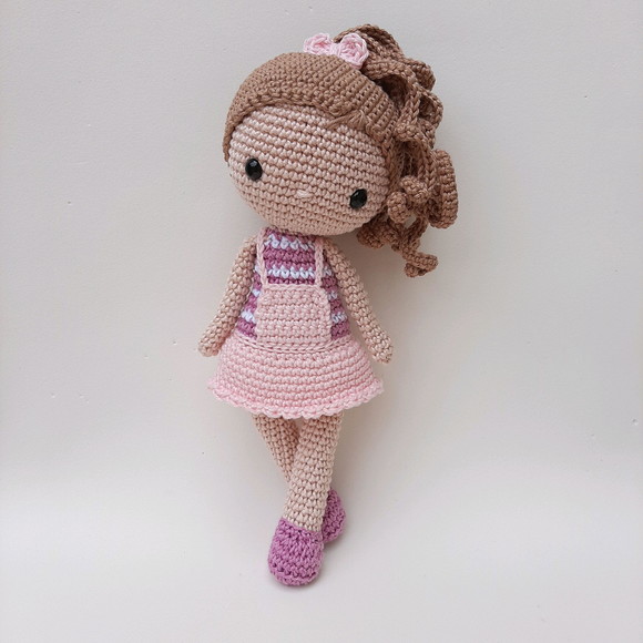 Boneca de Crochê Amigurumi - Imagem 4