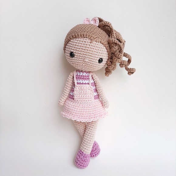 Boneca de Crochê Amigurumi
