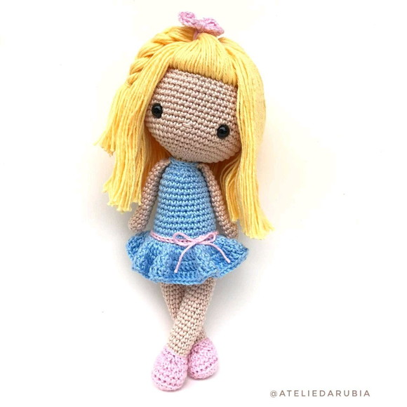 Boneca de Crochê Amigurumi