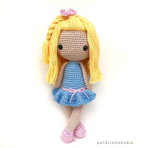 Boneca de Crochê Amigurumi - Imagem 2