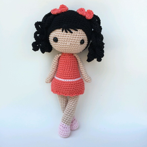 Boneca de Crochê Amigurumi - Imagem 2