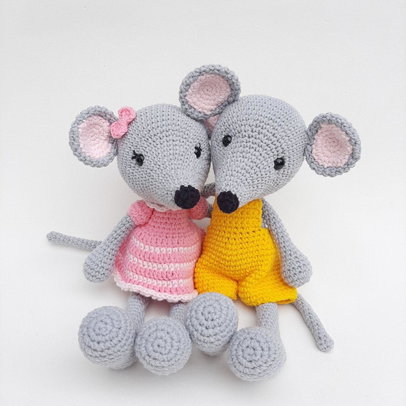 Casal de Ratinhos Amigurumi de crochê - Imagem 3