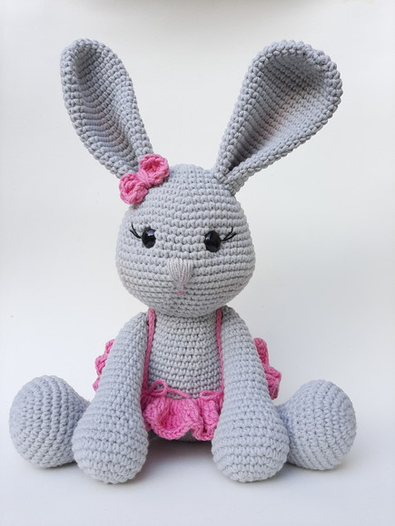 Coelhinha de crochê Amigurumi - Imagem 4