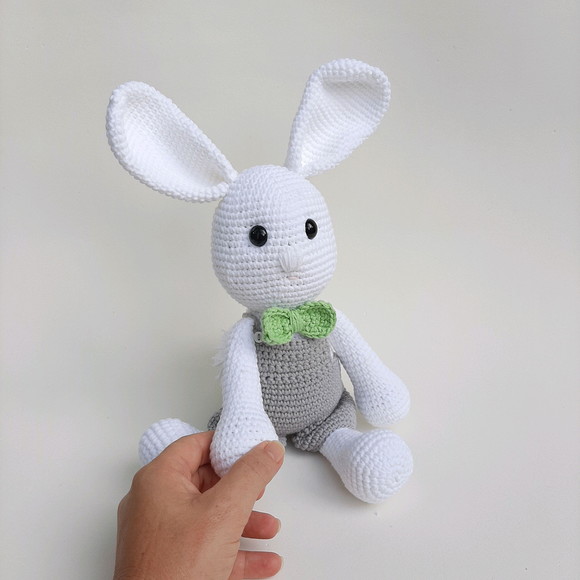 Coelhinho de crochê Amigurumi - Imagem 5