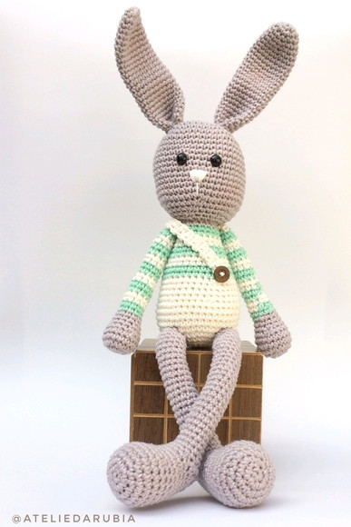 Coelhinho de Crochê Amigurumi - Imagem 2