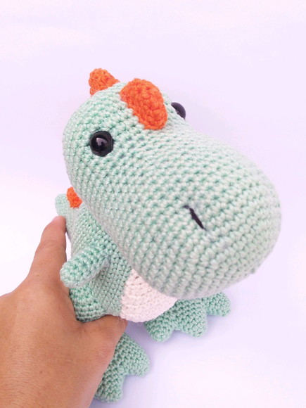 Dinossauro T-Rex de crochê Amigurumi - Imagem 3