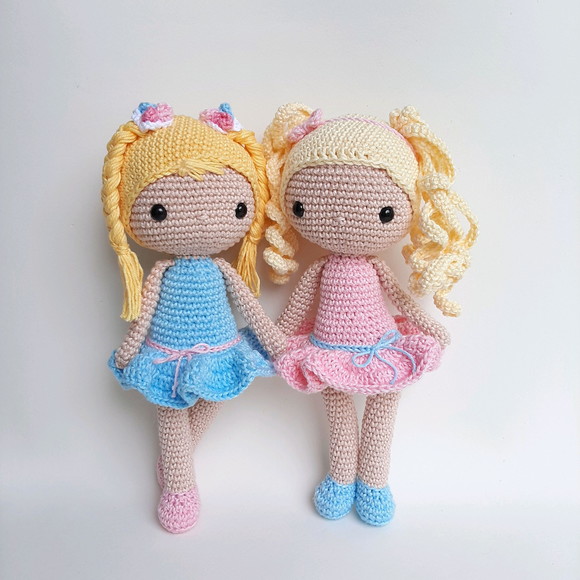 Dupla Bonecas de Crochê Amigurumi