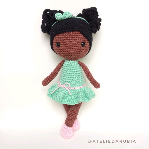 Dupla Bonecas de Crochê Amigurumi - Imagem 2