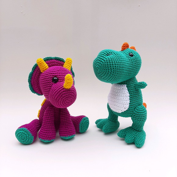 Dupla Dinossauro de Crochê Amigurumi - Imagem 3