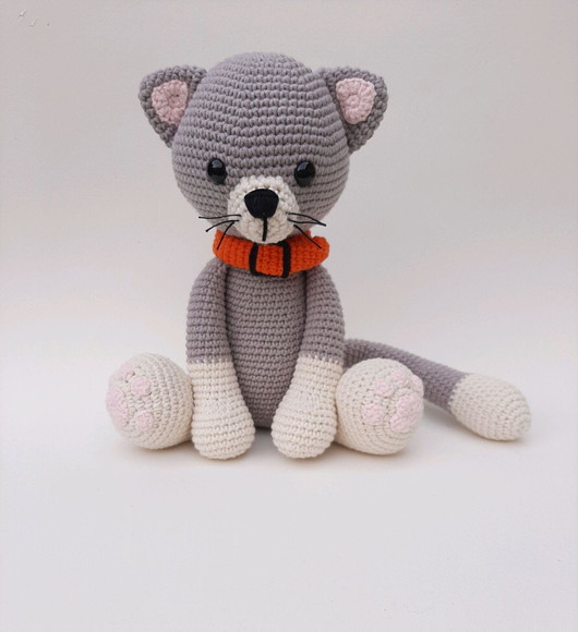 Gato de crochê Amigurumi
