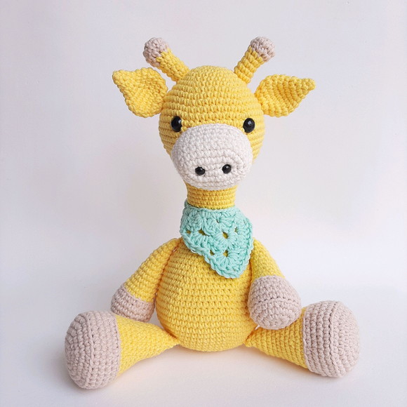Girafinha Amigurumi de Crochê - Imagem 4