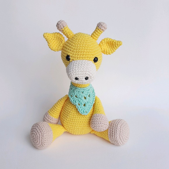 Girafinha Amigurumi de Crochê - Imagem 3