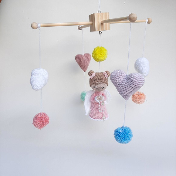 Mobile de Berço Anjinha Amigurumi Crochê + Naninha - Imagem 4