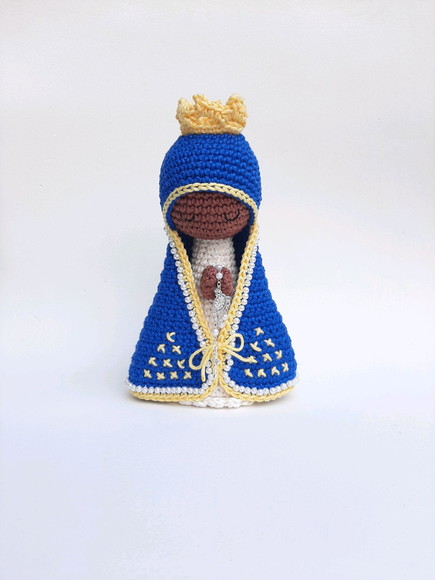 Nossa Senhora Aparecida de Crochê Amigurumi Santinha - Imagem 3