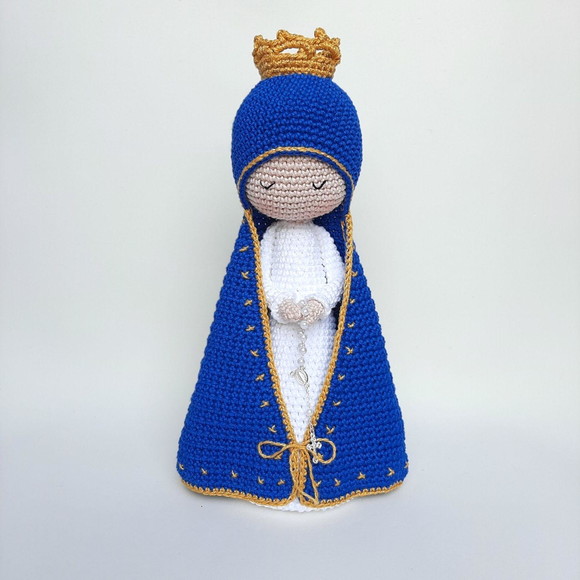 Nossa Senhora de Crochê Alongada Amigurumi Santinha - Imagem 4