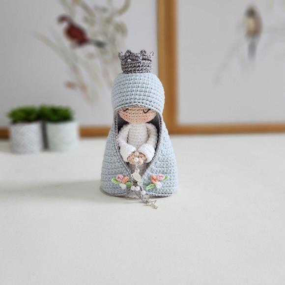 Nossa Senhora de Crochê Amigurumi Santinha - Imagem 4