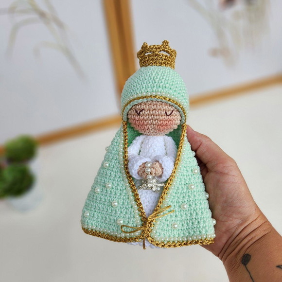 Nossa Senhora de Crochê Amigurumi Santinha - Imagem 5