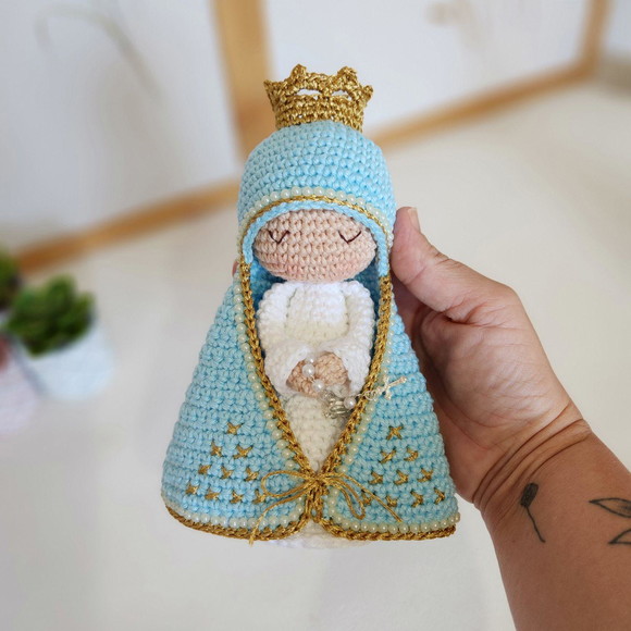 Nossa Senhora de Crochê Amigurumi Santinha - Imagem 4