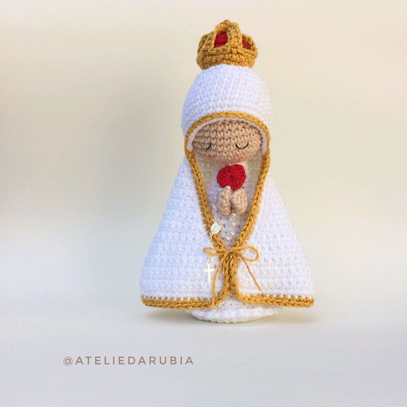 Nossa Senhora de Fátima de crochê Amigurumi - Imagem 2