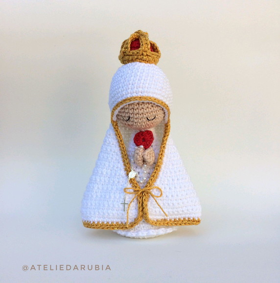 Nossa Senhora de Fátima de crochê Amigurumi - Imagem 3