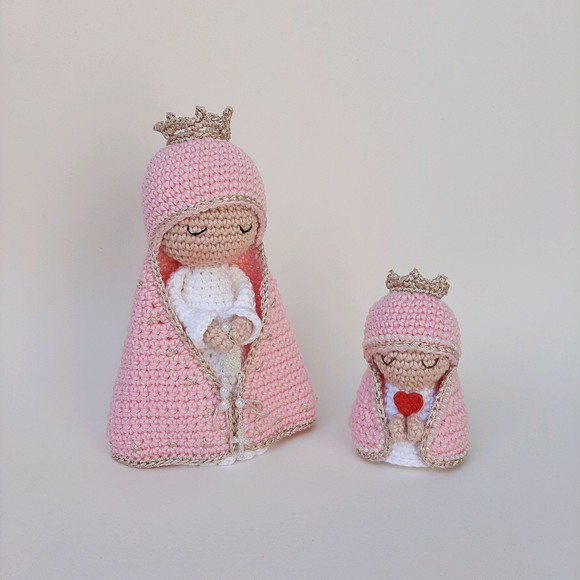 Nossa Senhora e Mini santinha de Crochê Amigurumi - Imagem 2