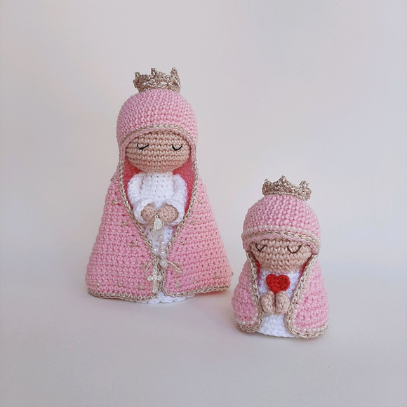 Nossa Senhora e Mini santinha de Crochê Amigurumi - Imagem 4