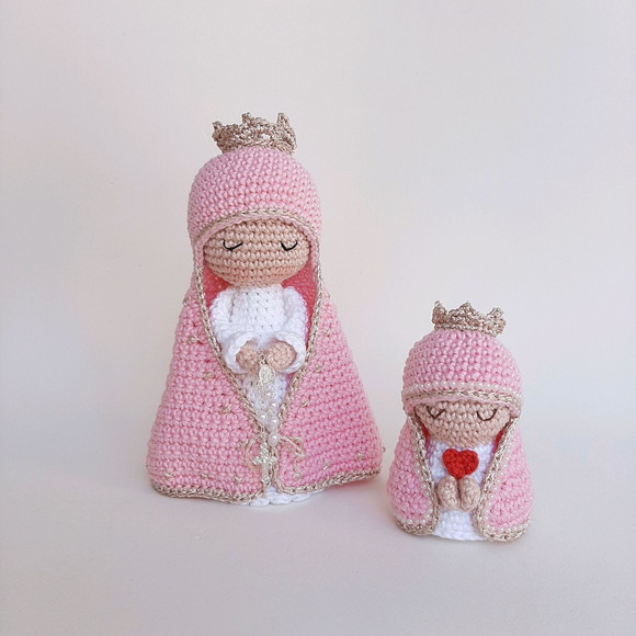 Nossa Senhora e Mini santinha de Crochê Amigurumi - Imagem 3