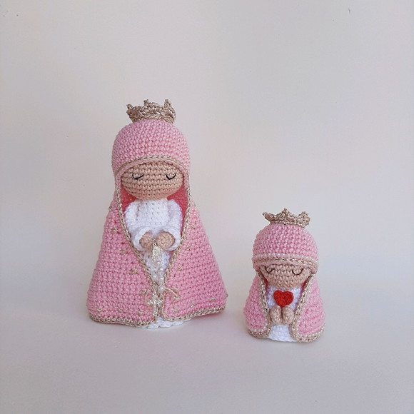 Nossa Senhora e Mini santinha de Crochê Amigurumi - Imagem 5