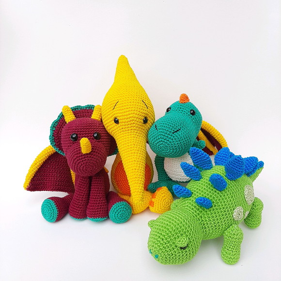 Quarteto Dinossauros de Crochê Amigurumi - Imagem 3