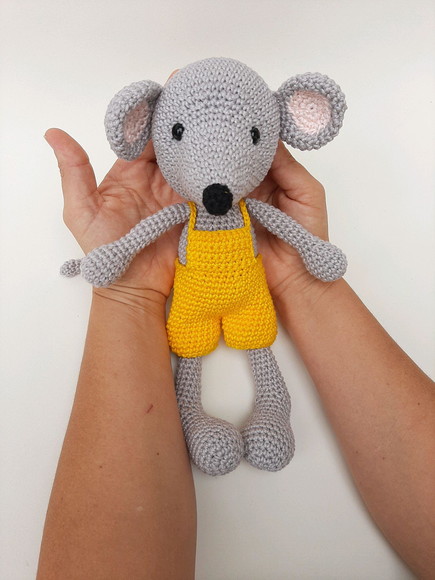 Ratinho Amigurumi de crochê