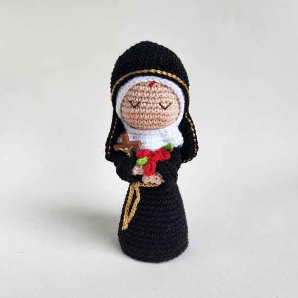 Santa Rita de Cássia Crochê Amigurumi - Imagem 5