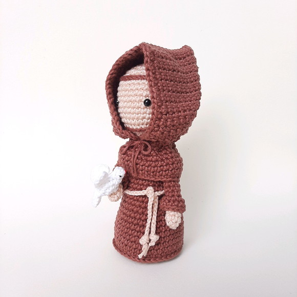 São Francisco de Assis de Crochê Amigurumi - Imagem 4