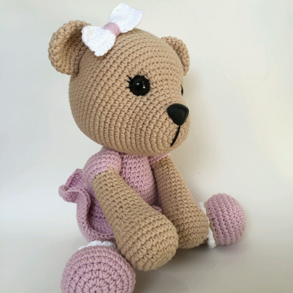 Ursinha de Crochê Amigurumi - Imagem 3