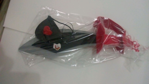 Kit 1 Colete pirata, 1 espada e 5 tapa olho pirata - Imagem 4