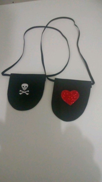 Kit 1 Colete pirata, 1 espada e 5 tapa olho pirata - Imagem 3