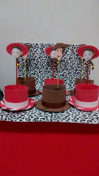 Lembrancinha Toy story porta doces centro de mesa - Imagem 4