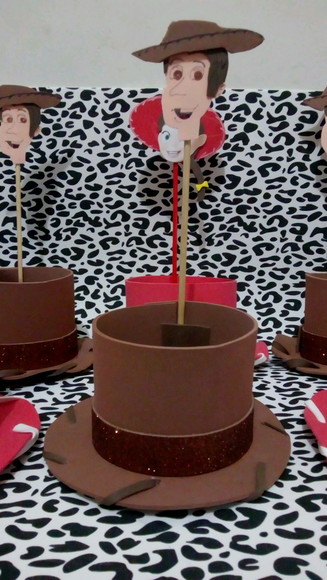 Lembrancinha Toy story porta doces centro de mesa - Imagem 2