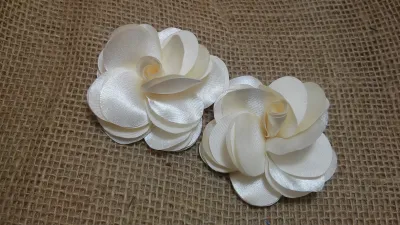 Flor para cabelo Chara
