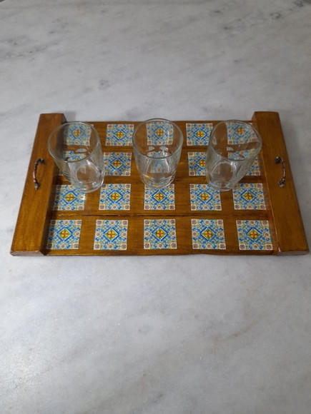 Bandeja de Madeira Envelhecida com Imagem de Azulejo - Imagem 5
