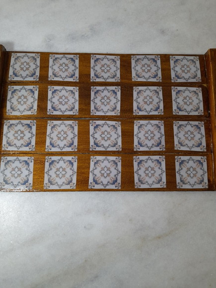 Bandeja de Madeira Pintada e Envelhecida Decorada - Imagem 4
