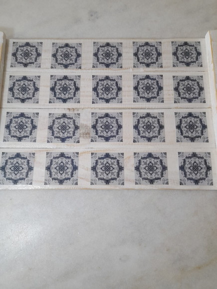 Bandeja de Madeira Rústica Decorada com Imagem de Azulejo - Imagem 4